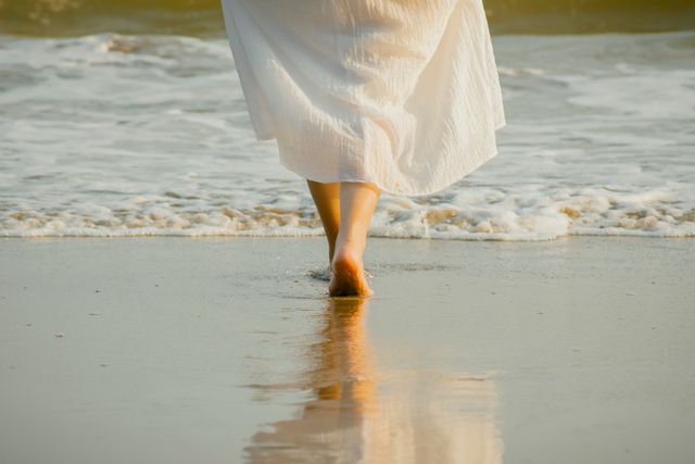 Give Your Skin a Summer Vacation – Our Beauty Therapist's 4 Tips for a Carefree Summer